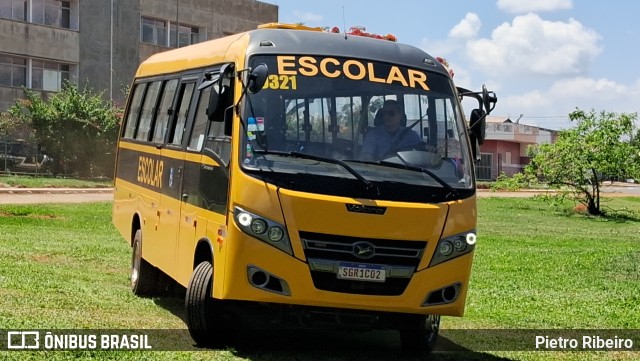 Escolares 009 na cidade de Brazlândia, Distrito Federal, Brasil, por Pietro Ribeiro. Número da foto: #11573130.