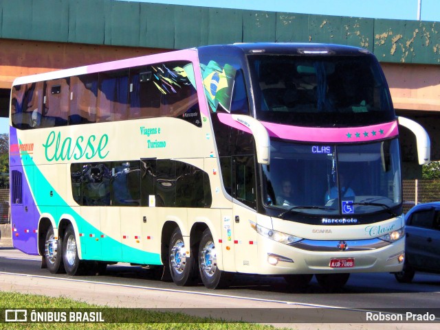 Classe Viagens e Turismo 7888 na cidade de São José dos Campos, São Paulo, Brasil, por Robson Prado. Número da foto: #11572432.