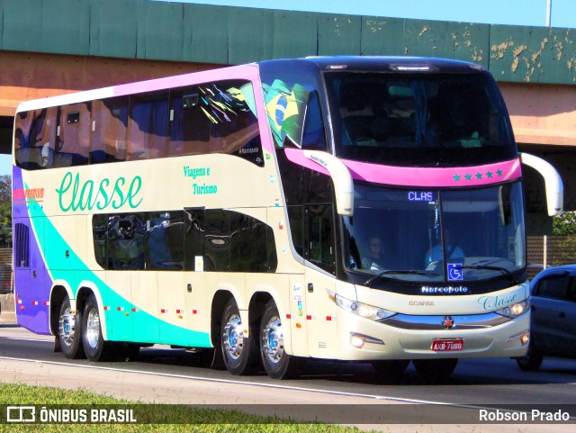 Classe Viagens e Turismo 7888 na cidade de São José dos Campos, São Paulo, Brasil, por Robson Prado. ID da foto: 11572432.