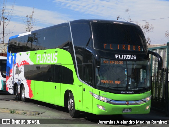 FlixBus  na cidade de Santiago, Santiago, Metropolitana de Santiago, Chile, por Jeremias Alejandro Medina Ramirez. ID da foto: 11575167.