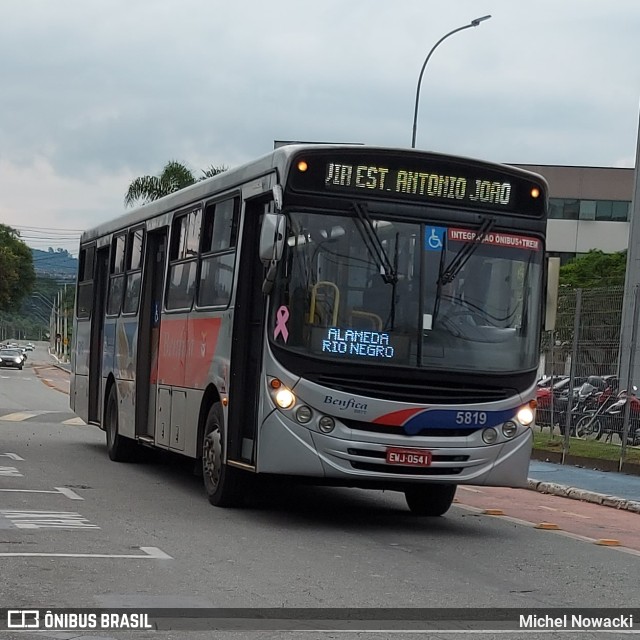 BBTT - Benfica Barueri Transporte e Turismo 5819 na cidade de Barueri, São Paulo, Brasil, por Michel Nowacki. ID da foto: 11581103.