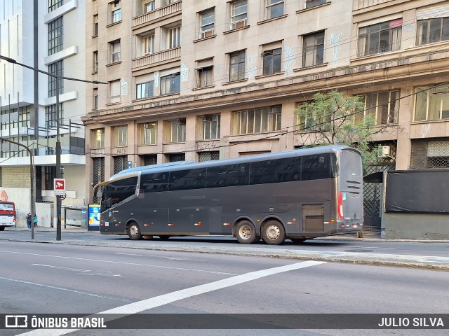 Ônibus Particulares 8462 na cidade de Porto Alegre, Rio Grande do Sul, Brasil, por JULIO SILVA. Número da foto: #11578550.