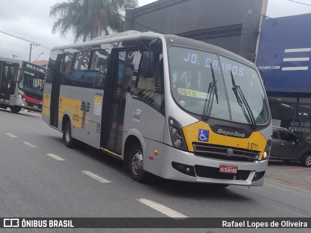 Upbus Qualidade em Transportes 3 5711 na cidade de São Paulo, São Paulo, Brasil, por Rafael Lopes de Oliveira. Número da foto: #11583886.