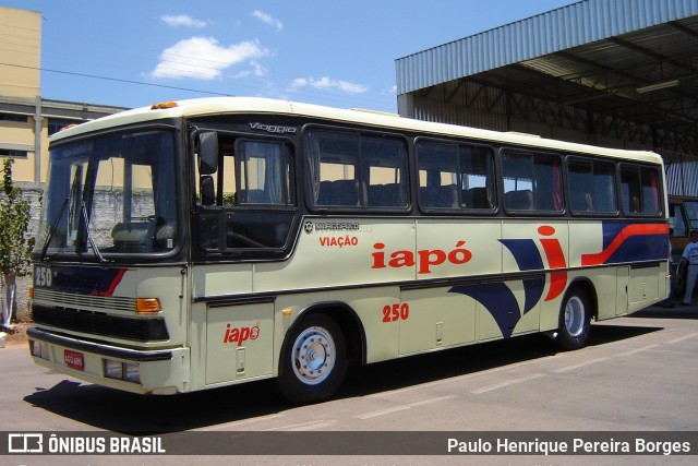 Viação Santana Iapó 250 na cidade de Ponta Grossa, Paraná, Brasil, por Paulo Henrique Pereira Borges. ID da foto: 11509091.