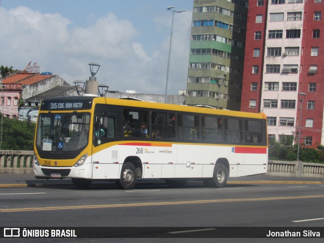 Empresa Metropolitana 268 na cidade de Recife, Pernambuco, Brasil, por Jonathan Silva. Número da foto: #11508736.