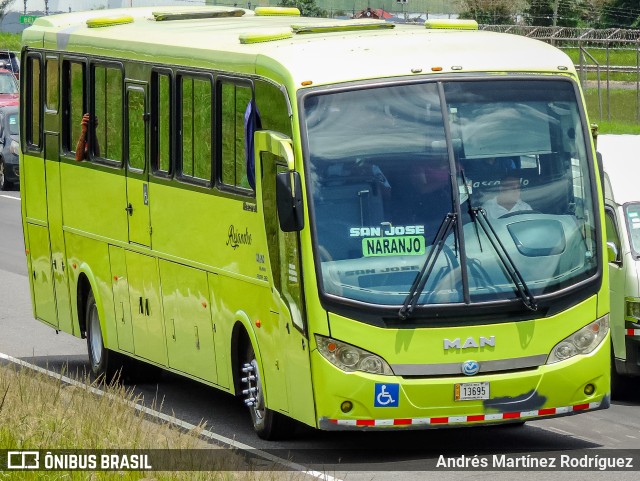 Transportes Naranjo 00 na cidade de Alajuela, Alajuela, Costa Rica, por Andrés Martínez Rodríguez. ID da foto: 11514942.