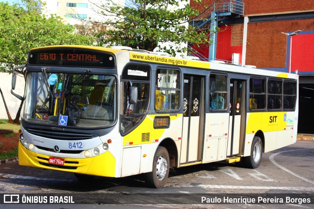 Autotrans Transportes Urbanos e Rodoviários 8412 na cidade de Uberlândia, Minas Gerais, Brasil, por Paulo Henrique Pereira Borges. Número da foto: #11515554.