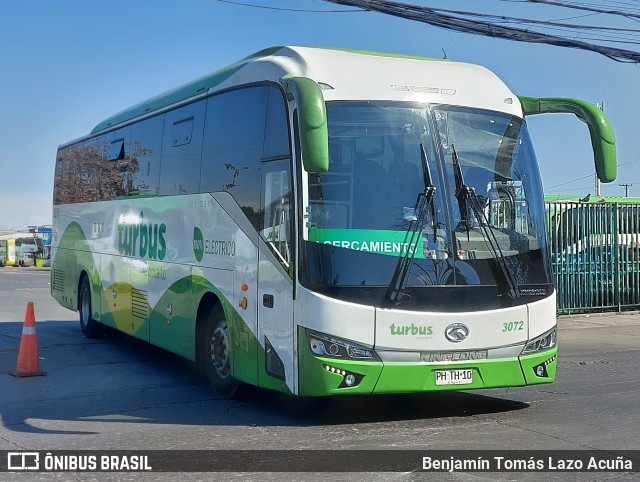 TurBus 3072 na cidade de Estación Central, Santiago, Metropolitana de Santiago, Chile, por Benjamín Tomás Lazo Acuña. Número da foto: #11518928.
