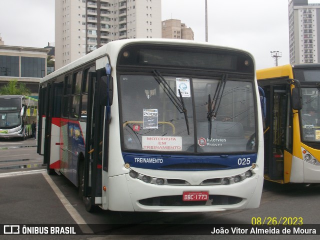 Viação Pirajuçara 025 na cidade de Barueri, São Paulo, Brasil, por João Vitor Almeida de Moura. Número da foto: #11523601.