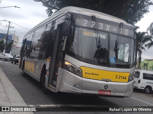 Viação Metrópole Paulista - Zona Leste 3 2144 na cidade de São Paulo, São Paulo, Brasil, por Rafael Lopes de Oliveira. Número da foto: #11586513.