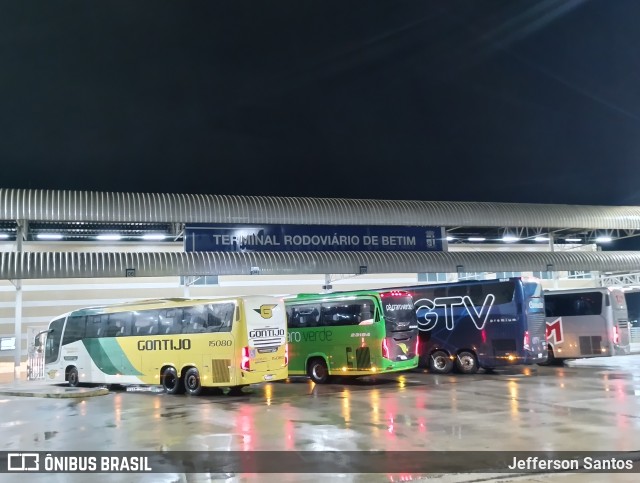 Empresa Gontijo de Transportes 15080 na cidade de Betim, Minas Gerais, Brasil, por Jefferson Santos. Número da foto: #11587989.