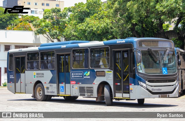 São Cristóvão Transportes  na cidade de Belo Horizonte, Minas Gerais, Brasil, por Ryan Santos. ID da foto: 11588452.