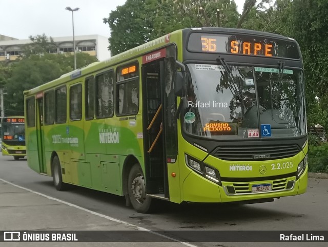 Santo Antônio Transportes Niterói 2.2.025 na cidade de Niterói, Rio de Janeiro, Brasil, por Rafael Lima. ID da foto: 11588721.