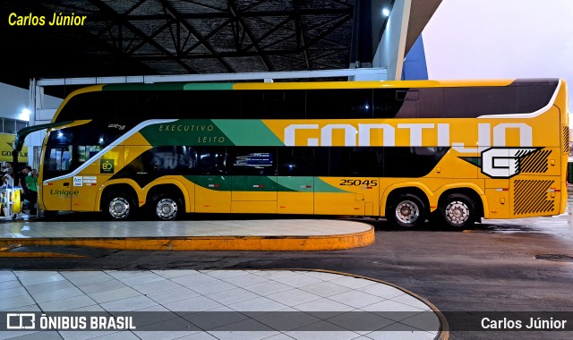 Empresa Gontijo de Transportes 25045 na cidade de Goiânia, Goiás, Brasil, por Carlos Júnior. ID da foto: 11610573.