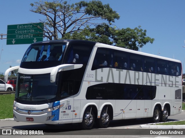 Auto Viação Catarinense 3502 na cidade de Florianópolis, Santa Catarina, Brasil, por Douglas Andrez. ID da foto: 11617445.