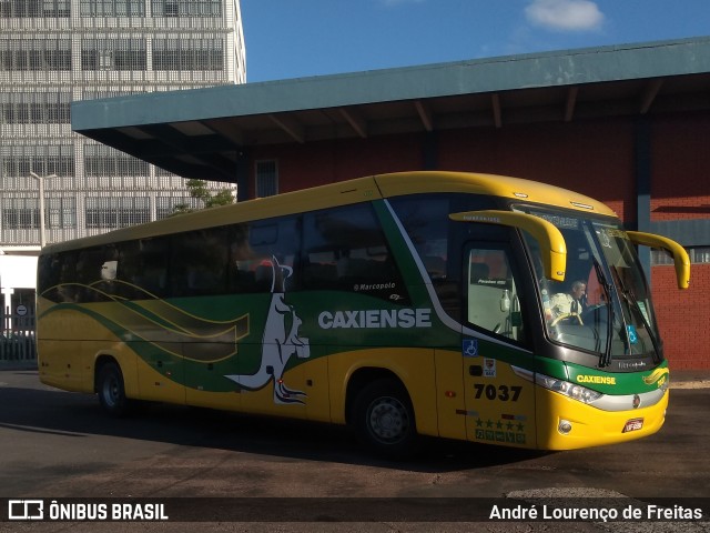 Expresso Caxiense 7037 na cidade de Porto Alegre, Rio Grande do Sul, Brasil, por André Lourenço de Freitas. Número da foto: #11616616.
