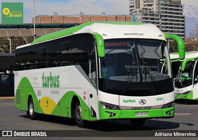 TurBus 3080 na cidade de Santiago, Santiago, Metropolitana de Santiago, Chile, por Adriano Minervino. ID da foto: 11616288.