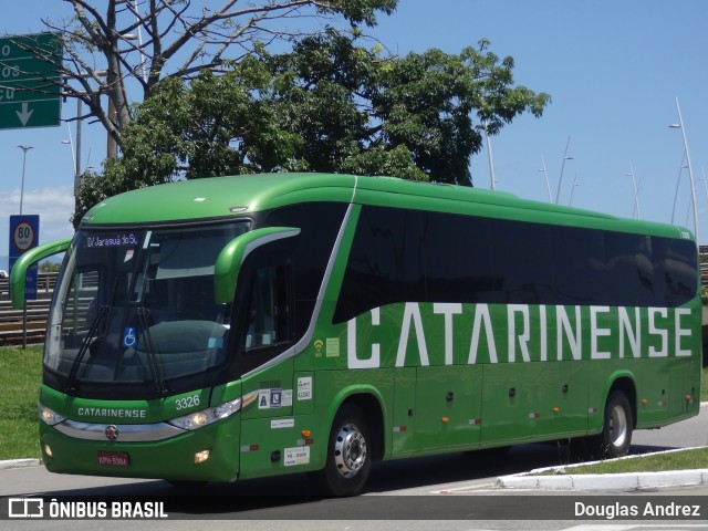 Auto Viação Catarinense 3326 na cidade de Florianópolis, Santa Catarina, Brasil, por Douglas Andrez. ID da foto: 11617435.