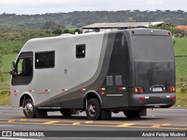 Motorhomes 8I17 na cidade de Fernandes Pinheiro, Paraná, Brasil, por André Felipe Mudrei. Número da foto: #11619157.