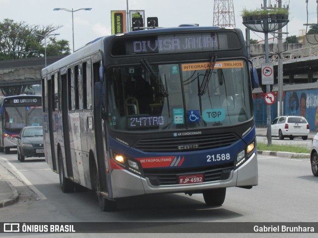 Viação Osasco 21.588 na cidade de Itapevi, São Paulo, Brasil, por Gabriel Brunhara. Número da foto: #11619392.