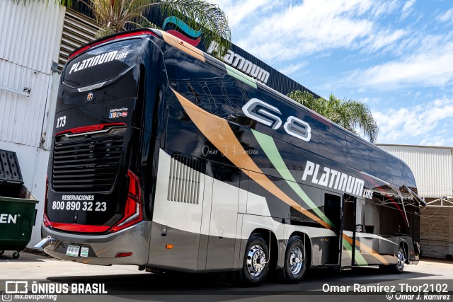 Platinum Line 173 na cidade de Tlaquepaque, Jalisco, México, por Omar Ramírez Thor2102. Número da foto: #11618140.