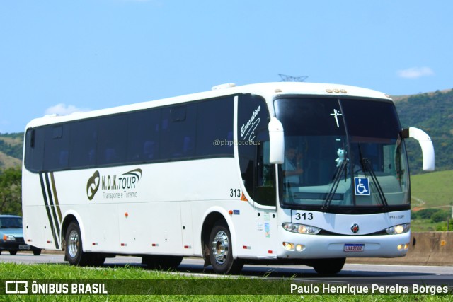 N.D.K. Tour Transporte e Turismo 313 na cidade de Roseira, São Paulo, Brasil, por Paulo Henrique Pereira Borges. ID da foto: 11619641.