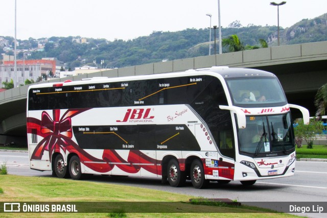 JBL Turismo 8600 na cidade de Florianópolis, Santa Catarina, Brasil, por Diego Lip. Número da foto: #11627484.