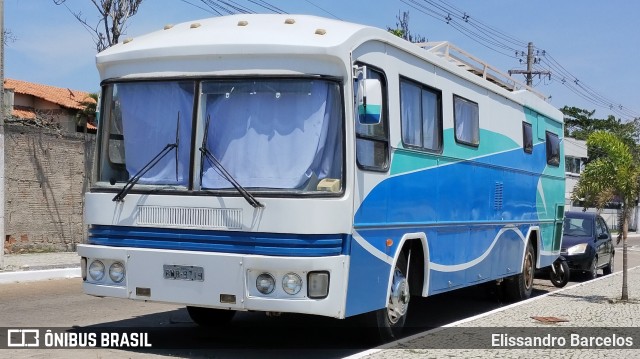 Motorhomes 9719 na cidade de Cabo Frio, Rio de Janeiro, Brasil, por Elissandro Barcelos. Número da foto: #11627372.
