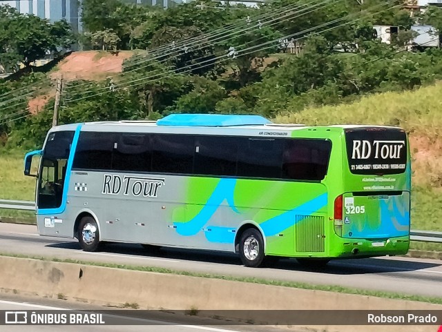 RD Tour 3205 na cidade de São José dos Campos, São Paulo, Brasil, por Robson Prado. ID da foto: 11631312.