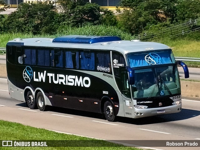 LW Turismo 2022 na cidade de São José dos Campos, São Paulo, Brasil, por Robson Prado. ID da foto: 11631285.