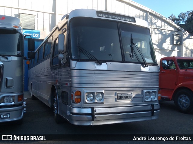 Ônibus Particulares DHN6096 na cidade de Novo Hamburgo, Rio Grande do Sul, Brasil, por André Lourenço de Freitas. Número da foto: #11630075.
