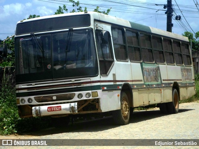 Ônibus Particulares 0327 na cidade de Nazaré da Mata, Pernambuco, Brasil, por Edjunior Sebastião. ID da foto: 11633448.