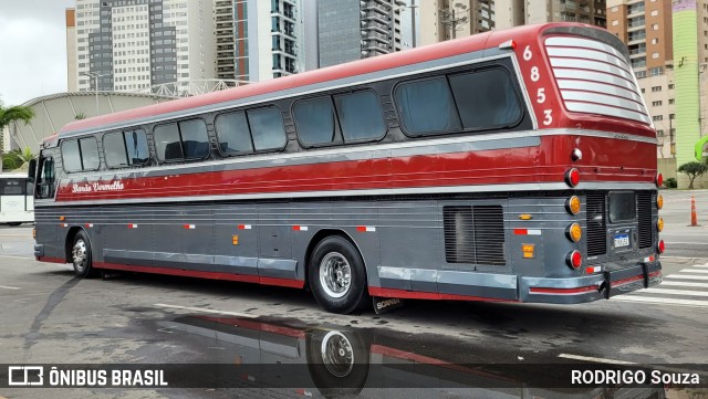 Ônibus Particulares 6853 na cidade de Barueri, São Paulo, Brasil, por RODRIGO Souza. Número da foto: #11634223.