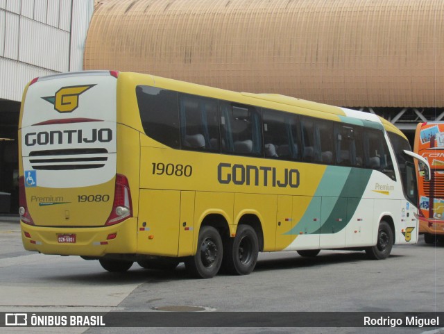 Empresa Gontijo de Transportes 19080 na cidade de Rio de Janeiro, Rio de Janeiro, Brasil, por Rodrigo Miguel. ID da foto: 11634527.