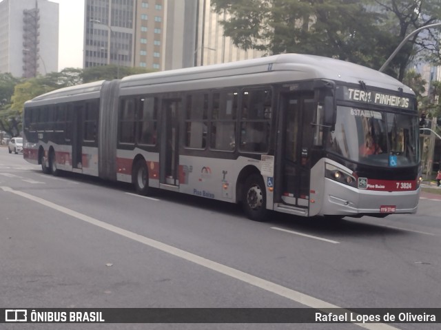Viação Metrópole Paulista - Zona Sul 7 3824 na cidade de São Paulo, São Paulo, Brasil, por Rafael Lopes de Oliveira. Número da foto: #11634379.