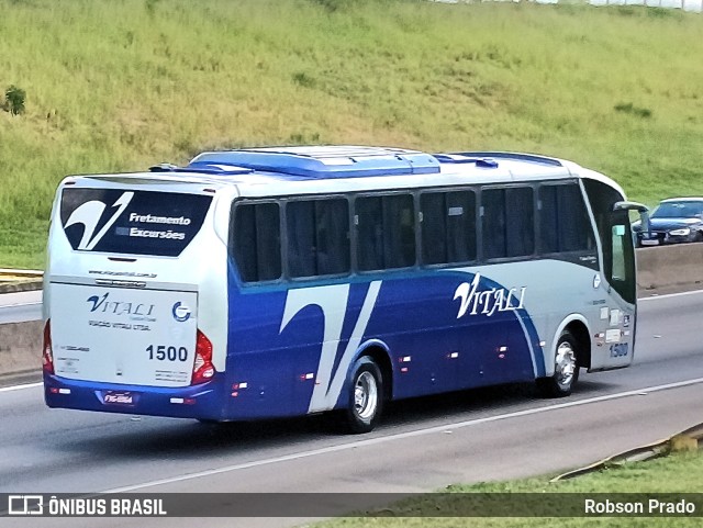 Vitali 1500 na cidade de São José dos Campos, São Paulo, Brasil, por Robson Prado. Número da foto: #11590872.
