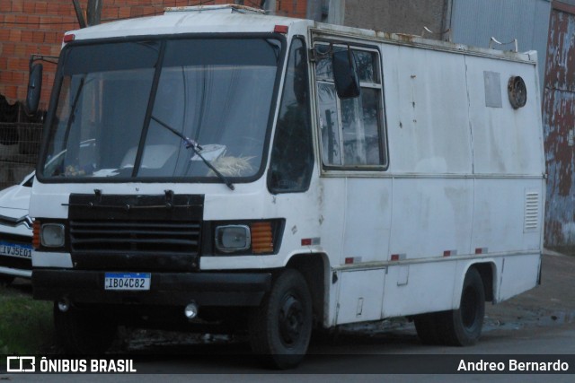 Motorhomes 4c82 na cidade de Imbé, Rio Grande do Sul, Brasil, por Andreo Bernardo. ID da foto: 11591090.