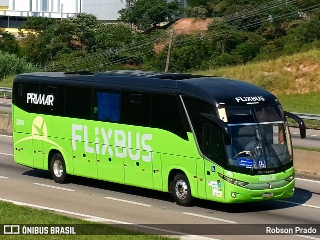 FlixBus Transporte e Tecnologia do Brasil 2085 na cidade de São José dos Campos, São Paulo, Brasil, por Robson Prado. Número da foto: #11638155.