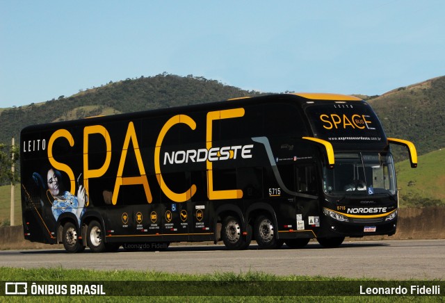 Expresso Nordeste 5715 na cidade de Roseira, São Paulo, Brasil, por Leonardo Fidelli. Número da foto: #11639205.