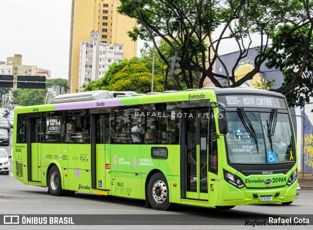 SM Transportes 20969 na cidade de Belo Horizonte, Minas Gerais, Brasil, por Rafael Cota. ID da foto: 11637559.