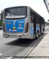 Transwolff Transportes e Turismo 6 6207 na cidade de São Paulo, São Paulo, Brasil, por LUIS FELIPE CANDIDO NERI. Número da foto: #:id.