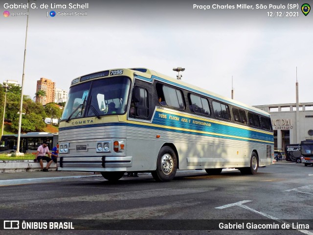 Ônibus Particulares 7096 na cidade de São Paulo, São Paulo, Brasil, por Gabriel Giacomin de Lima. ID da foto: 11643019.