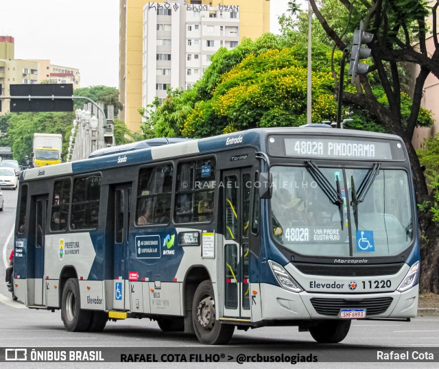 Milênio Transportes 11220 na cidade de Belo Horizonte, Minas Gerais, Brasil, por Rafael Cota. Número da foto: #11642932.