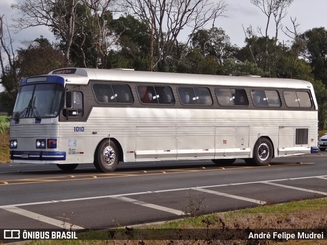 Gef's Tur Turismo 1010 na cidade de Fernandes Pinheiro, Paraná, Brasil, por André Felipe Mudrei. Número da foto: #11645645.