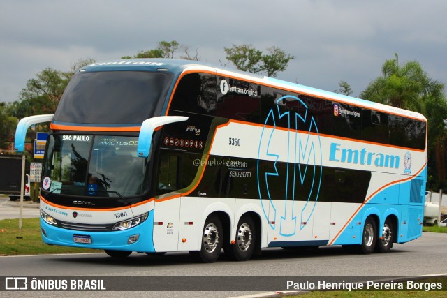 Emtram 5360 na cidade de Barra do Piraí, Rio de Janeiro, Brasil, por Paulo Henrique Pereira Borges. Número da foto: #11646485.
