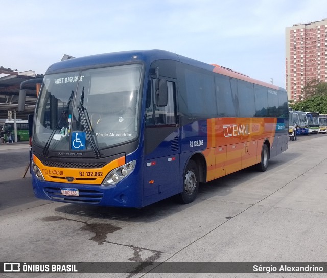 Evanil Transportes e Turismo RJ 132.062 na cidade de Rio de Janeiro, Rio de Janeiro, Brasil, por Sérgio Alexandrino. ID da foto: 11646985.