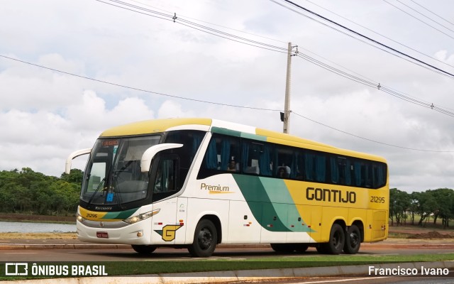 Empresa Gontijo de Transportes 21295 na cidade de Assis, São Paulo, Brasil, por Francisco Ivano. Número da foto: #11651197.