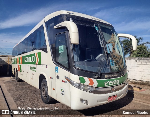Empresa Gontijo de Transportes 21500 na cidade de Uberlândia, Minas Gerais, Brasil, por Samuel Ribeiro. Número da foto: #11653061.