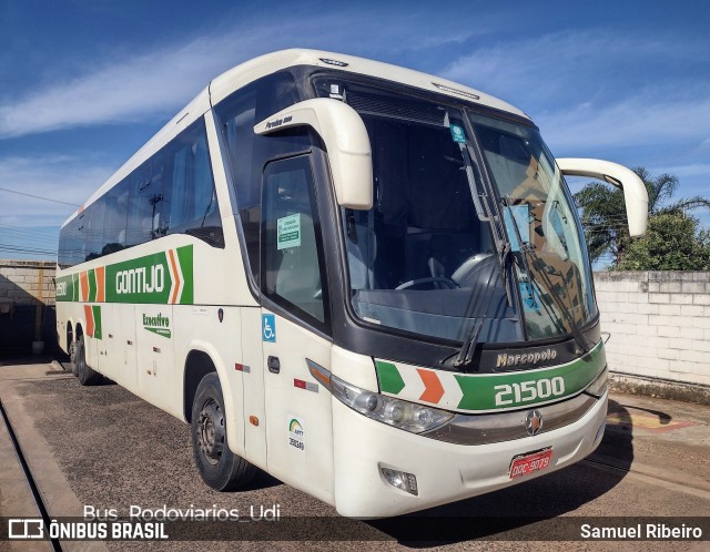 Empresa Gontijo de Transportes 21500 na cidade de Uberlândia, Minas Gerais, Brasil, por Samuel Ribeiro. ID da foto: 11653061.