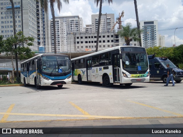 Viação Guaianazes 01 536 na cidade de Santo André, São Paulo, Brasil, por Lucas Kaneko. ID da foto: 11652732.